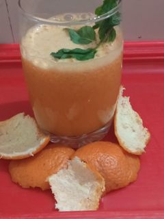 ઓરેન્જ જ્યુસ (Orange Juice Recipe In Gujarati) રેસીપી મુખ્ય ફોટો