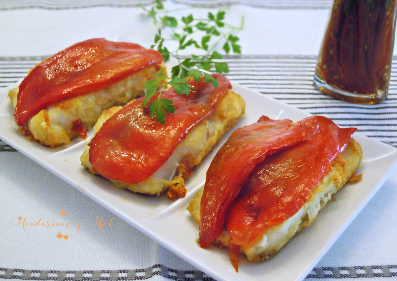 Lomos de bacalao con pimientos rojos asados