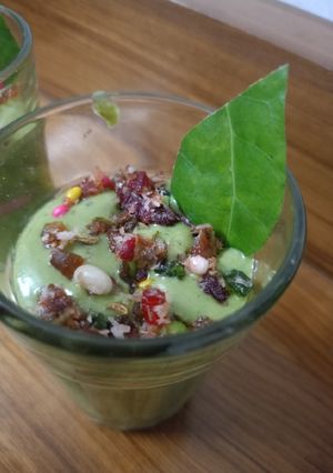 A picture of Dates and paan shots smoothie.