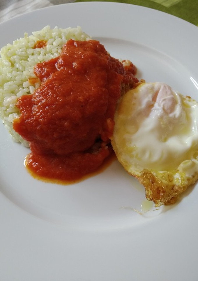 Una foto de Arroz a la cubana