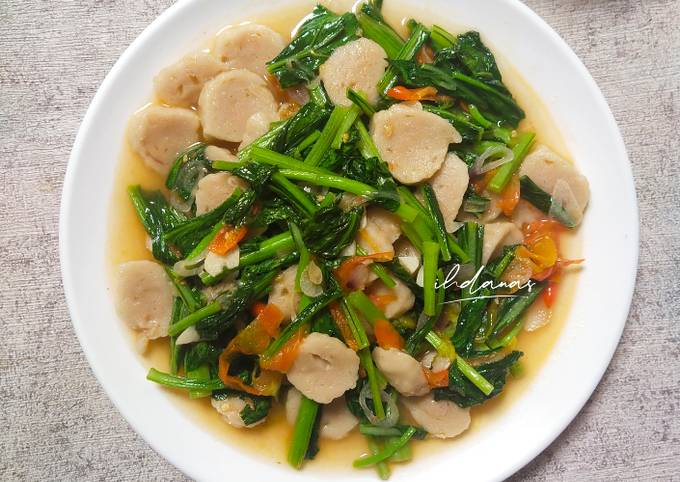 Resep Tumis Sawi Bakso Saus Tiram Oleh Ihdanas Cookpad