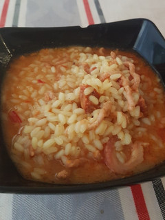 Una foto de Arroz con bacon, chorizo y carne picada
