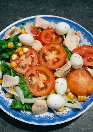 Hình của món Salad ức gà trứng cút healthy.