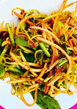 Hình của món Gỏi đu đủ.