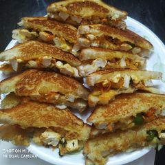 A picture of Tawa paneer masala sandwich.