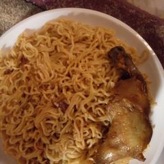 A picture of Simple indomie with chicken.