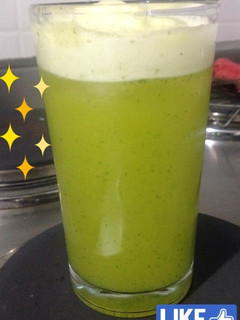 Una foto de Bebida Piña 🍍 hierbabuena 🌱🍹 refrescante ❄️