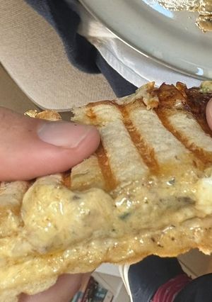 Una foto de Sándwich de sardinas