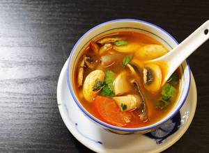 Hình của món Súp tôm chua (Tom Yum Goong Thái).