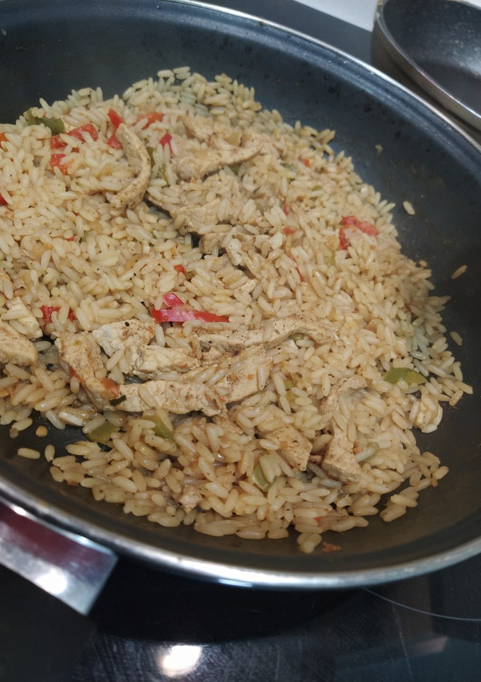 Una foto de 🍚 Arroz con Lomo