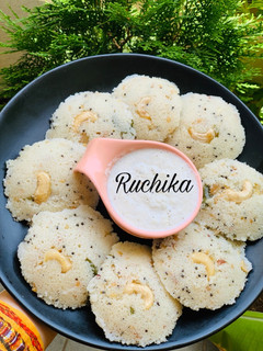 सूजी की इडली (suji ki idli recipe in Hindi) रेसिपी मुख्य फोटो