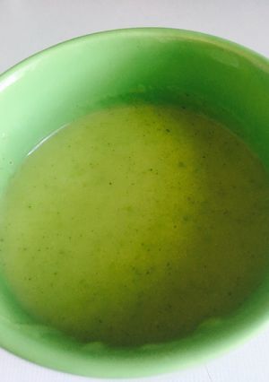Joghurtos zöldborsó krémleves recept fotója