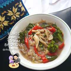 A picture of Tumis Jamur Tiram Brokoli.