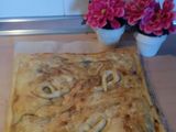 Empanada de morcilla con cebolla caramelizada