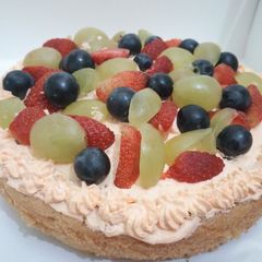 A picture of German Fruit Cake(Obsttorte).