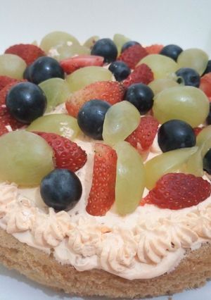 A picture of German Fruit Cake(Obsttorte).