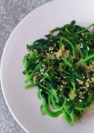 Foto resep Sigeumchi Namul - bayam ala korea