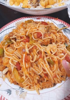 A picture of Chicken chowmein.