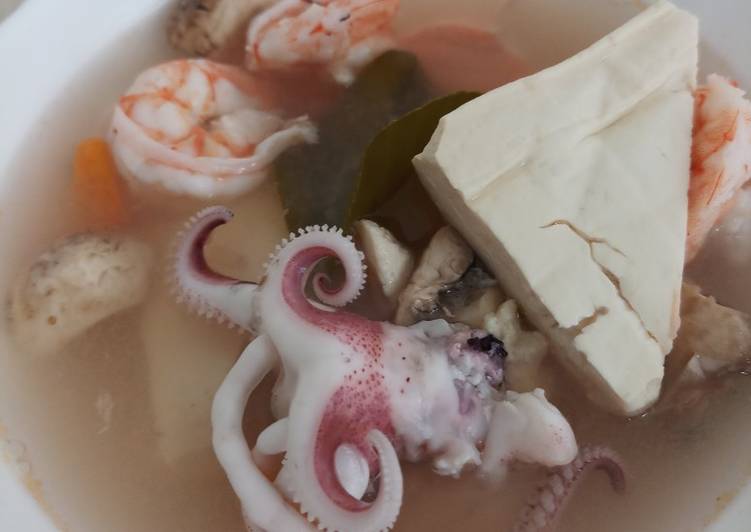 Cara Gampang Menyiapkan Sup segar seafood, Menggugah Selera