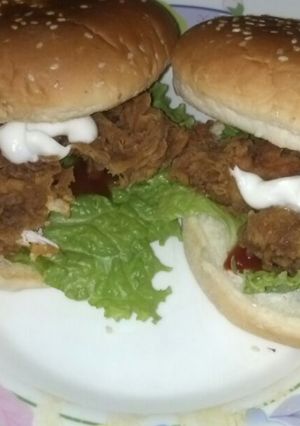 A picture of Chicken zinger burger.