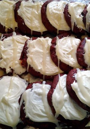 A picture of 2juicy4u Red Velvet Cookies.