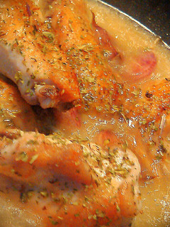 Una foto de Pollo al ajillo