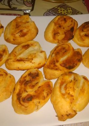 Una foto de Palmeritas de hojaldre con sabor a pizza