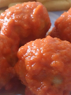 Una foto de Albondigas con salsa de tomate