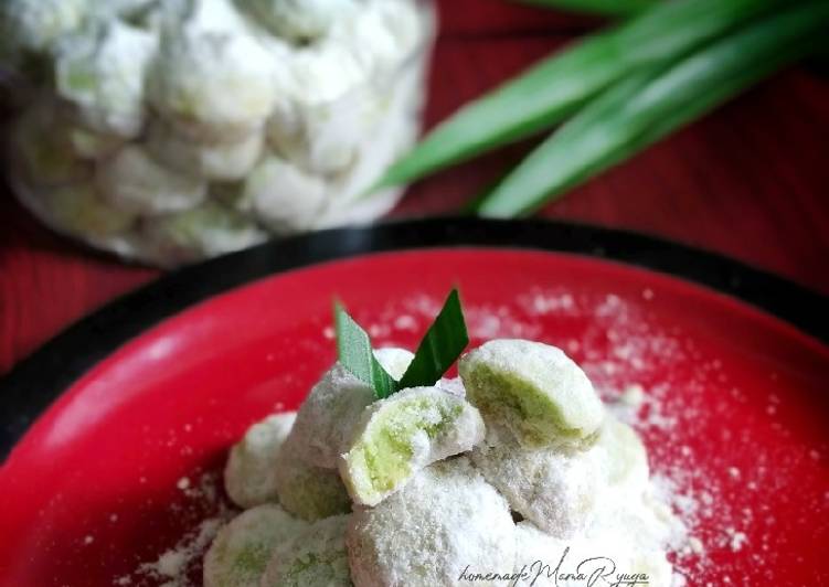 13. Putri Salju Keju Pandan Lumer