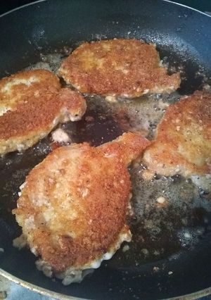 A picture of Keto fried pork chops.