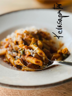 Una foto de Pasta puttanesca 🍝