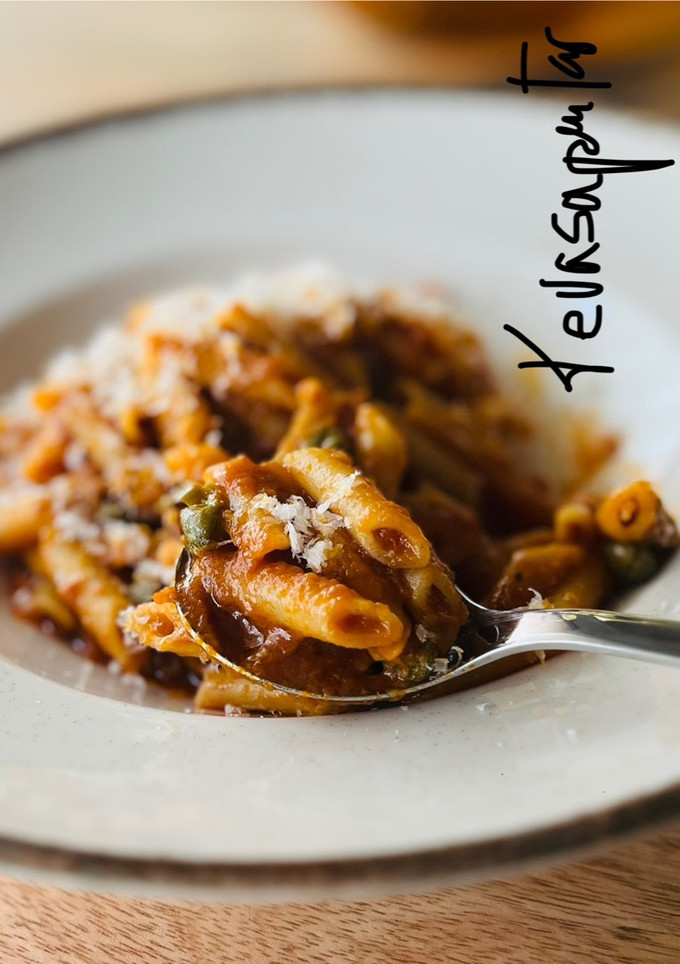 Una foto de Pasta puttanesca 🍝
