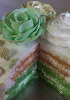 A picture of Tricolour eggless cake.