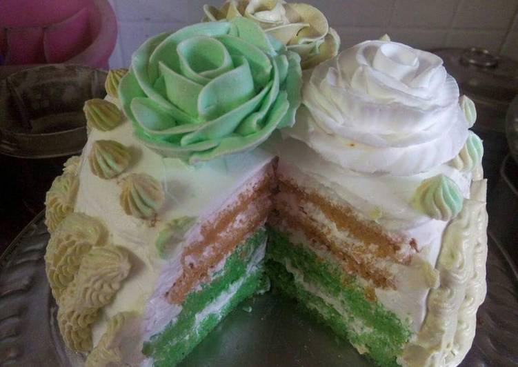 Tricolour eggless cake