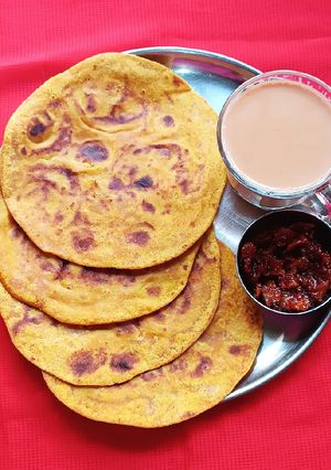 A picture of Spicy thepla.
