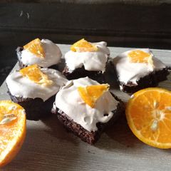 Orange brownies 🧡 🤎 🧡 A picture of Orange brownies 🧡 🤎 🧡.