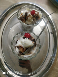 વેનીલા આઈસ્ક્રીમ (Vanilla Icecream Recipe In Gujarati) રેસીપી મુખ્ય ફોટો