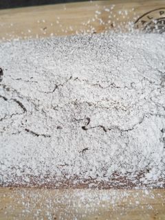 Una foto de Bizcocho de vainilla y limón 🍋🥖