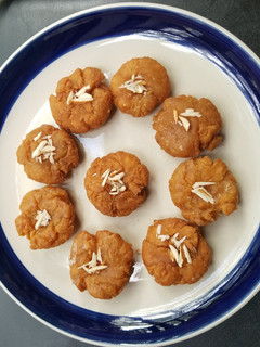 பாதுஷா (Bhadusha recipe in tamil) செய்முறை முக்கிய புகைப்படம்