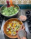 Ensalada jauregrill es una receta propia fresca con mucho vegetales arcoíris y un gran sabor Mex