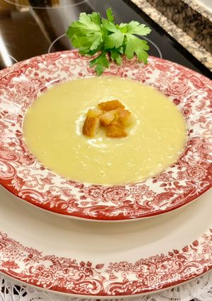 Foto principal de Crema de calabacín con quesitos