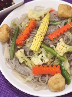 Hình của món Miến xào rau củ (chay).