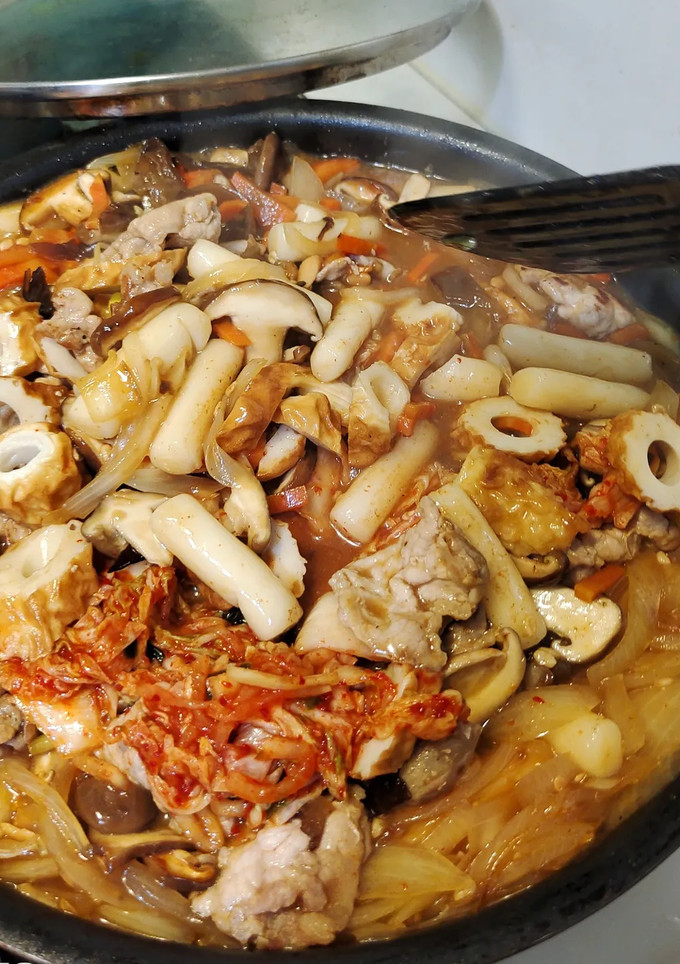 簡單日式台式韓式泡菜炒年糕 的食譜成品照片