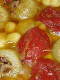 Patatas, pimientos y cebollas rellenas