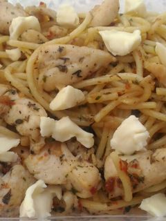 Foto resep Creamy garlic butter chicken spaghetti