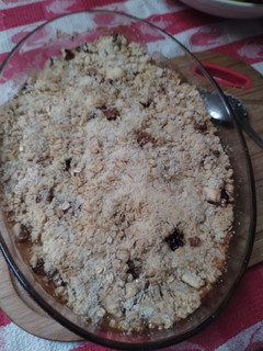 Una foto de Crumble de manzana y pera 🍏🍐