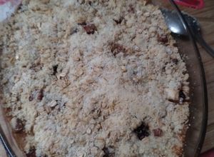 Una foto de Crumble de manzana y pera 🍏🍐