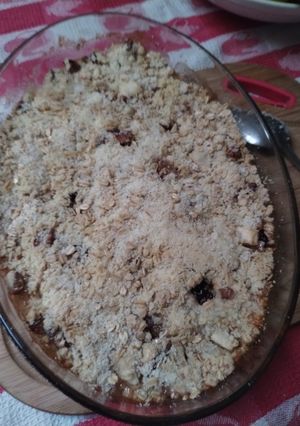 Una foto de Crumble de manzana y pera 🍏🍐