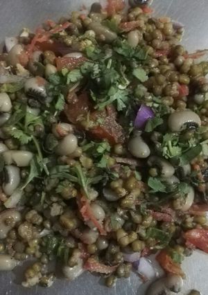 A picture of Mixed steemed pulses.