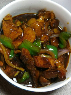 A picture of Black Pepper Pork with Bell Pepper.